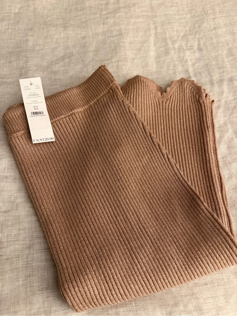 Ribbed Knit Scallop Hem Midi Skirt